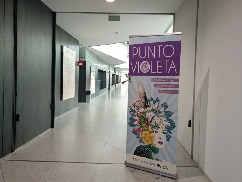 Cartel de punto violeta